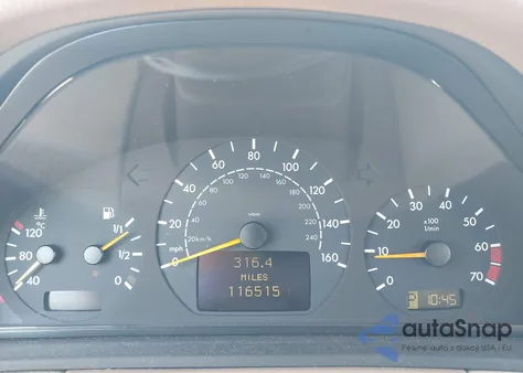 2000 Mercedes-Benz E 320 z USA, uszkodzony, nr VIN WDBJF65J8YB108288